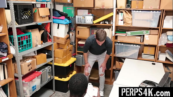 Gay Mall Guard Fucks the Twink in His Back Office – Perps4k